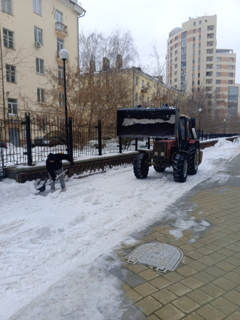 Механизированная уборка снега 01.03.24 г. -2.jpg